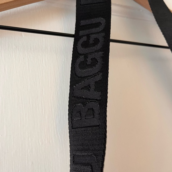 Baggu Medium Crescent Bag 🍅 Tomato Red exclusive color from UO EUC - Picture 5 of 5